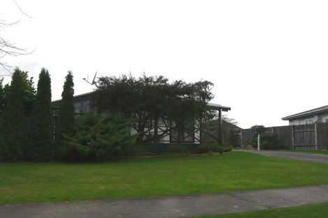 Photo of property in 17 Suzanne Grove, Kelvin Grove, Palmerston North, 4414