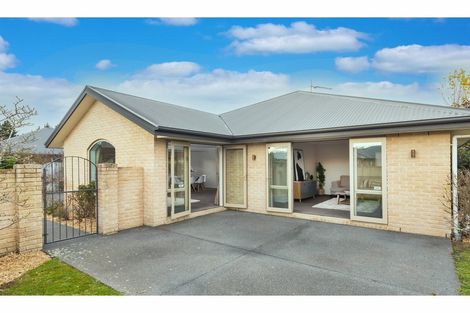 Photo of property in 6 Len Hale Place, Parklands, Christchurch, 8083