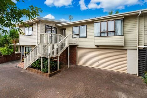 Photo of property in 34 Unsworth Drive, Unsworth Heights, Auckland, 0632