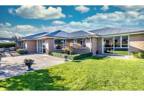Photo of property in 48 Huntingdon Drive, Rangiora, 7400