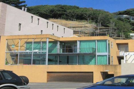 Photo of property in 340 Oriental Parade, Oriental Bay, Wellington, 6011