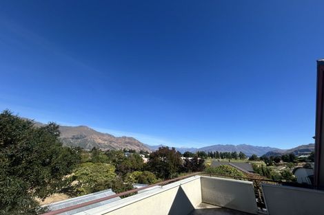 Photo of property in 10 Scaife Place, Wanaka, 9305