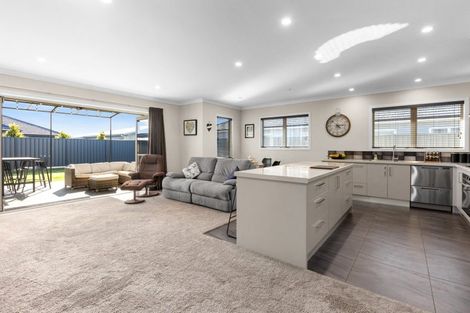 Photo of property in 22 Kaituna Place, Te Awa, Napier, 4110