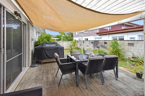 Photo of property in 1/46 Scenic Drive, Manurewa, Auckland, 2102