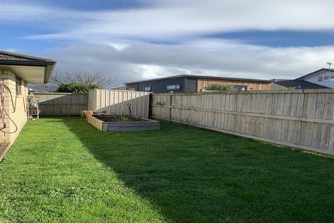 Photo of property in 37 Piwakawaka Court, Rototuna North, Hamilton, 3210