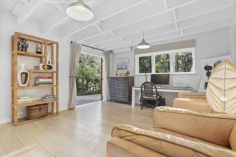 Photo of property in 80 Waima Crescent, Titirangi, Auckland, 0604