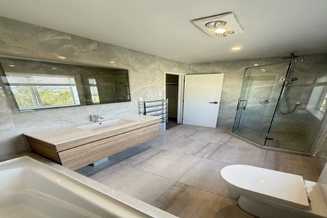 Photo of property in 142b Luckens Road, West Harbour, Auckland, 0618