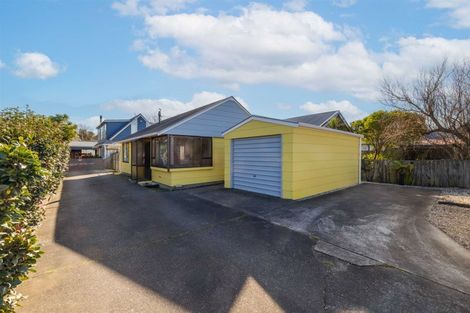 Photo of property in 1/62 Bowhill Road, New Brighton, Christchurch, 8083