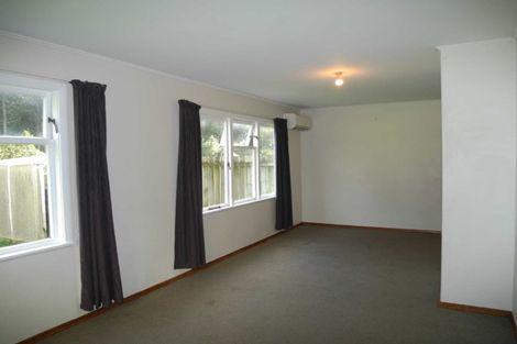 Photo of property in 7-9 York Place, Cannons Creek, Porirua, 5024