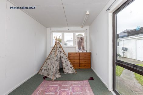 Photo of property in 19 Shrimpton Road, Haumoana, 4102