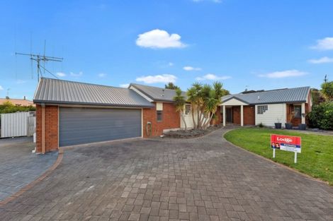 Photo of property in 64 Ayrshire Drive, Grandview Heights, Hamilton, 3200