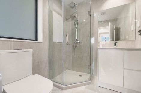 Photo of property in 5 Liban Place, Massey, Auckland, 0614