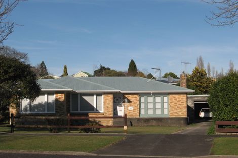 Photo of property in 10 Sutton Crescent, Hillcrest, Hamilton, 3216