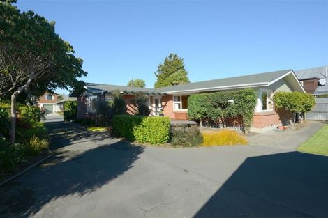 Photo of property in 97 Avonhead Road, Avonhead, Christchurch, 8042