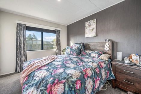 Photo of property in 2a Cochrane Street, Fairy Springs, Rotorua, 3015