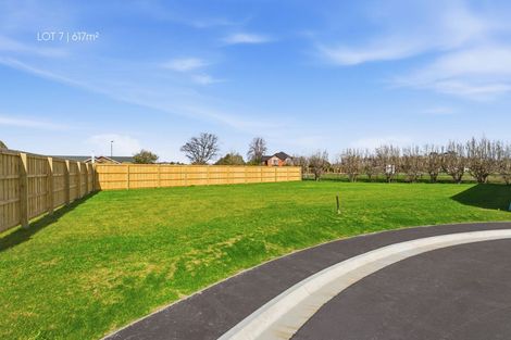 Photo of property in 69 Crofton Road, Harewood, Christchurch, 8051
