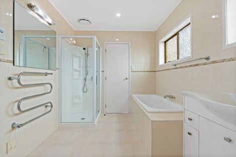 Photo of property in 18 Folkestone Street, Murrays Bay, Auckland, 0630