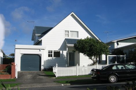 Photo of property in 8 Lone Tree Grove, Kelson, Lower Hutt, 5010