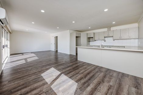 Photo of property in 24 Lime Crescent, Papakura, 2110