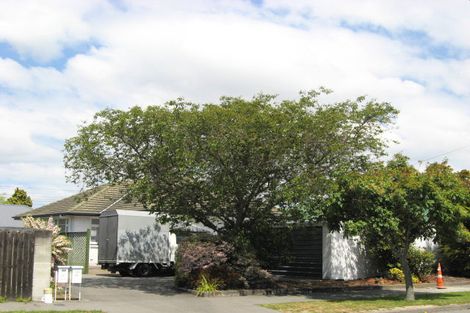 Photo of property in 2/34 Appleby Crescent, Burnside, Christchurch, 8053