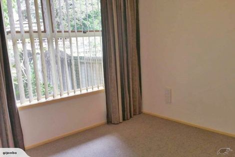 Photo of property in 1/4 Velma Road, Hillcrest, Auckland, 0627