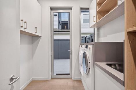 Photo of property in 29 Cecil Road, Milford, Auckland, 0620