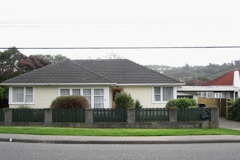 Photo of property in 8 Glen Road, Stokes Valley, Lower Hutt, 5019