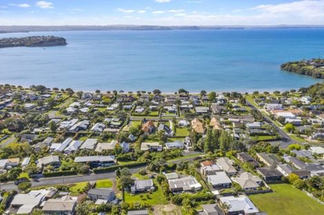 Photo of property in 11 Beach Road, Manly, Whangaparaoa, 0930