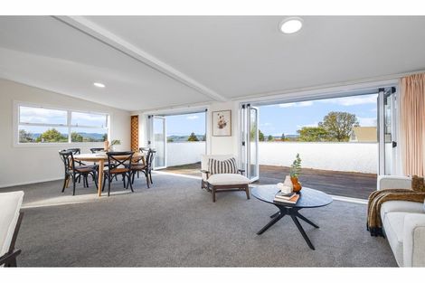 Photo of property in 3 Tirita Street, Kawaha Point, Rotorua, 3010