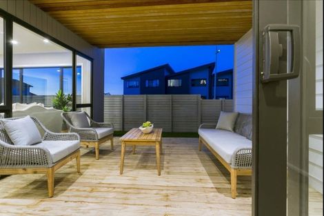 Photo of property in 9 Pennant Street, Long Bay, Auckland, 0630