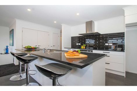 Photo of property in 22 Nellie Drive, Kumeu, 0810