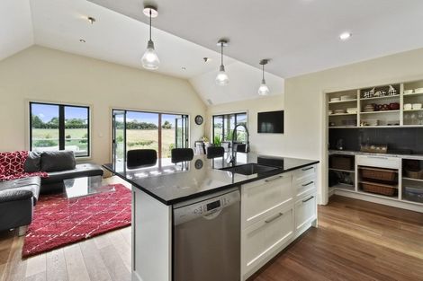 Photo of property in 333 Tuhimata Road, Paerata, Drury, 2578