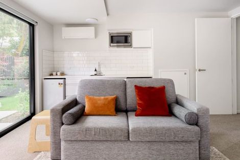 Photo of property in 2/22 Peterborough Street, Christchurch Central, Christchurch, 8013