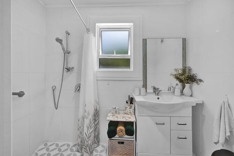 Photo of property in 10 Lincoln Street, Patea, 4520