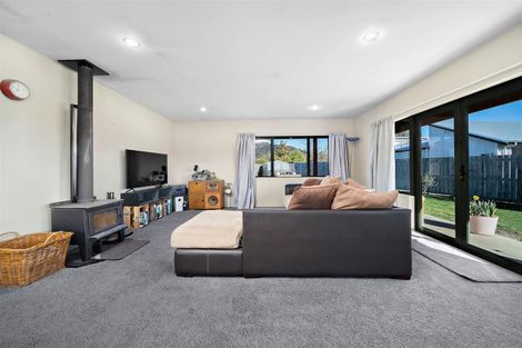 Photo of property in 24 Frye Crescent, Albert Town, Wanaka, 9305