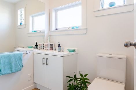 Photo of property in 607 Blockhouse Bay Road, Blockhouse Bay, Auckland, 0600