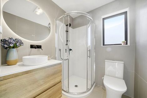 Photo of property in 71 Oreil Avenue, West Harbour, Auckland, 0618