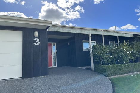 Photo of property in 3 Highgrove Place, Waipukurau, 4200