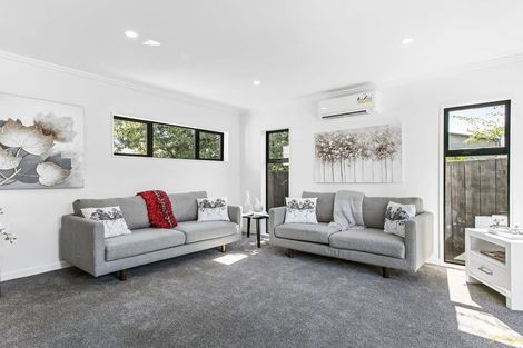 Photo of property in 99a Gloucester Road, Manurewa, Auckland, 2102