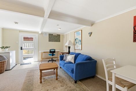 Photo of property in 51 Milne Terrace, Island Bay, Wellington, 6023