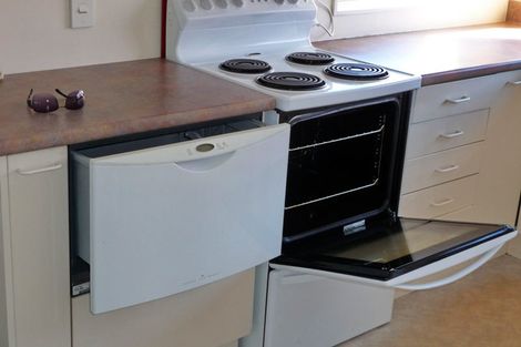 Photo of property in 2/63 Main Road, Titahi Bay, Porirua, 5022