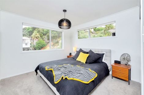 Photo of property in 35 Finn Place, Totara Vale, Auckland, 0629
