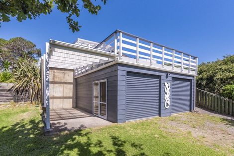 Photo of property in 42 Rodney Avenue, Te Horo Beach, Otaki, 5581