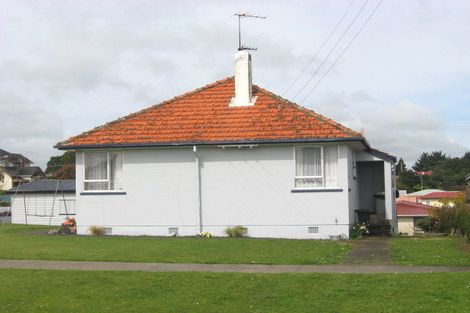 Photo of property in 16 Carey Street, Waitara, 4320