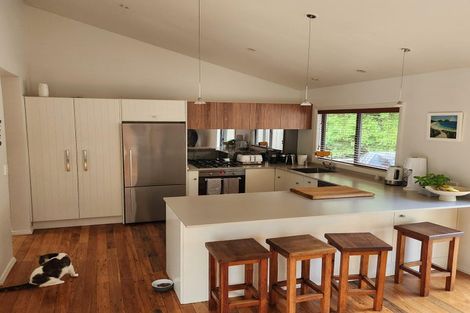 Photo of property in 74a Atkinson Road, Titirangi, Auckland, 0604