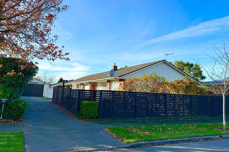 Photo of property in 2/28 Rosedale Place, Avonhead, Christchurch, 8042