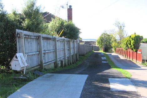 Photo of property in 6 Ayrton Street, Te Atatu South, Auckland, 0610