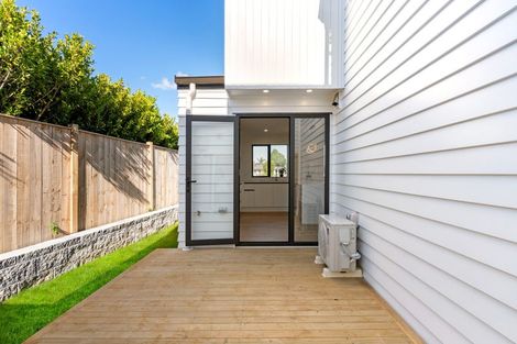 Photo of property in 16a Meadway, Sunnyhills, Auckland, 2010