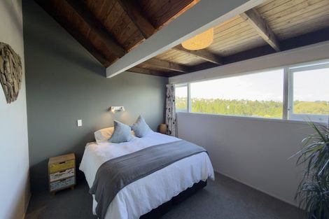 Photo of property in 52 Balmain Road, Chatswood, Auckland, 0626