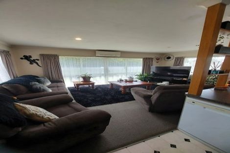 Photo of property in 42a Queenwood Road, Levin, 5510